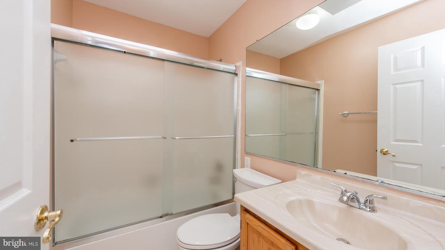 BURLEIGH MANOR - Residential Lease