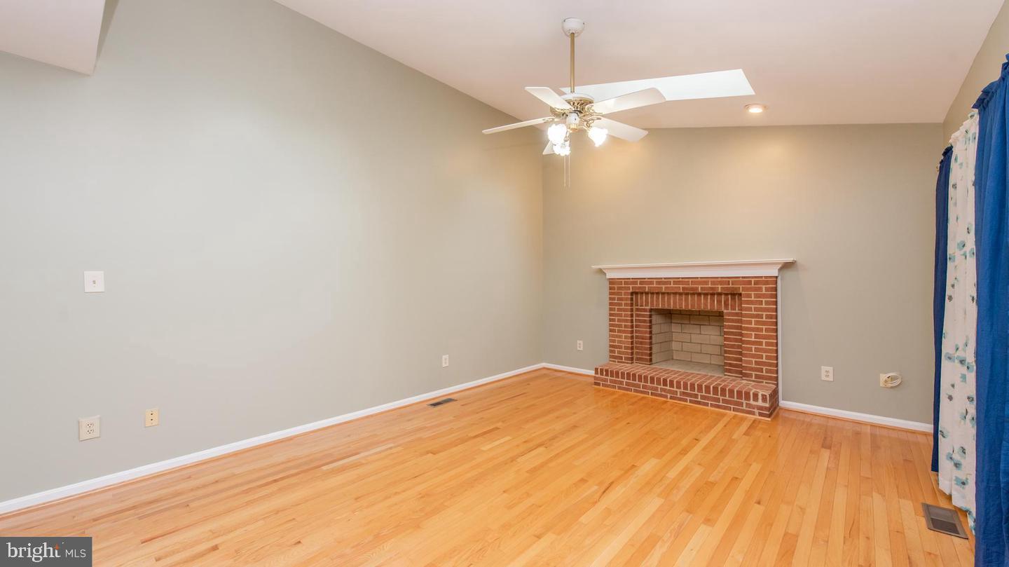 BURLEIGH MANOR - Residential Lease