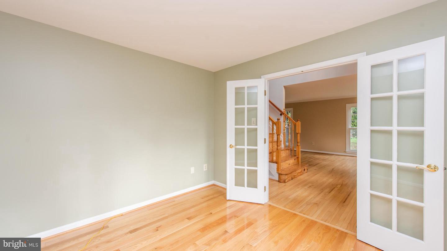 BURLEIGH MANOR - Residential Lease