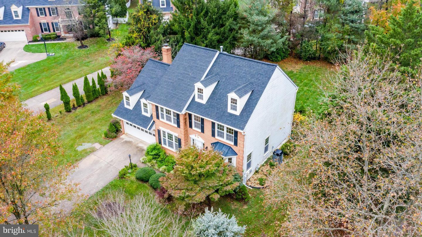 BURLEIGH MANOR - Residential Lease