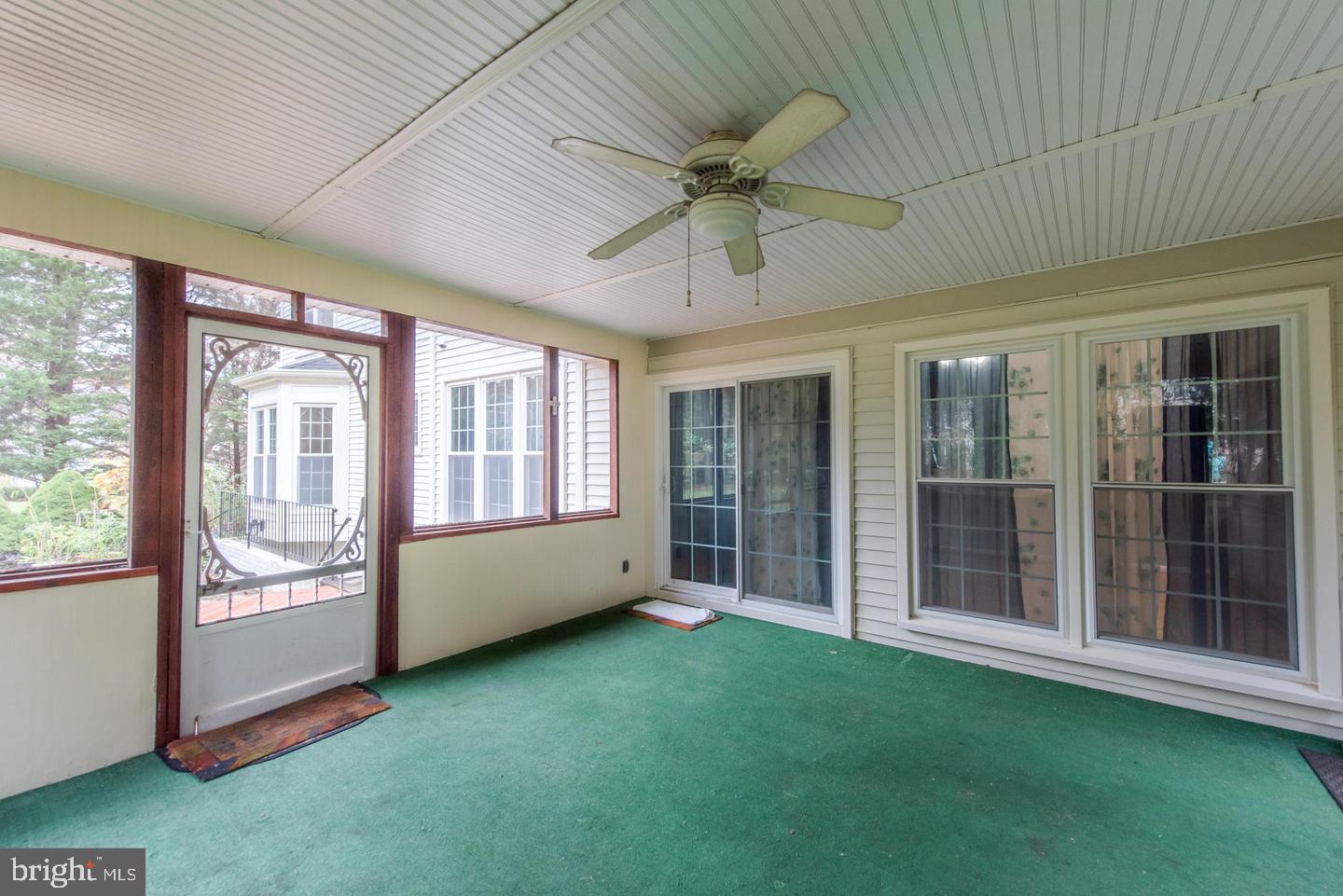 BURLEIGH MANOR - Residential Lease