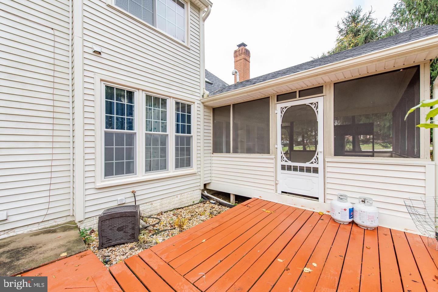 BURLEIGH MANOR - Residential Lease