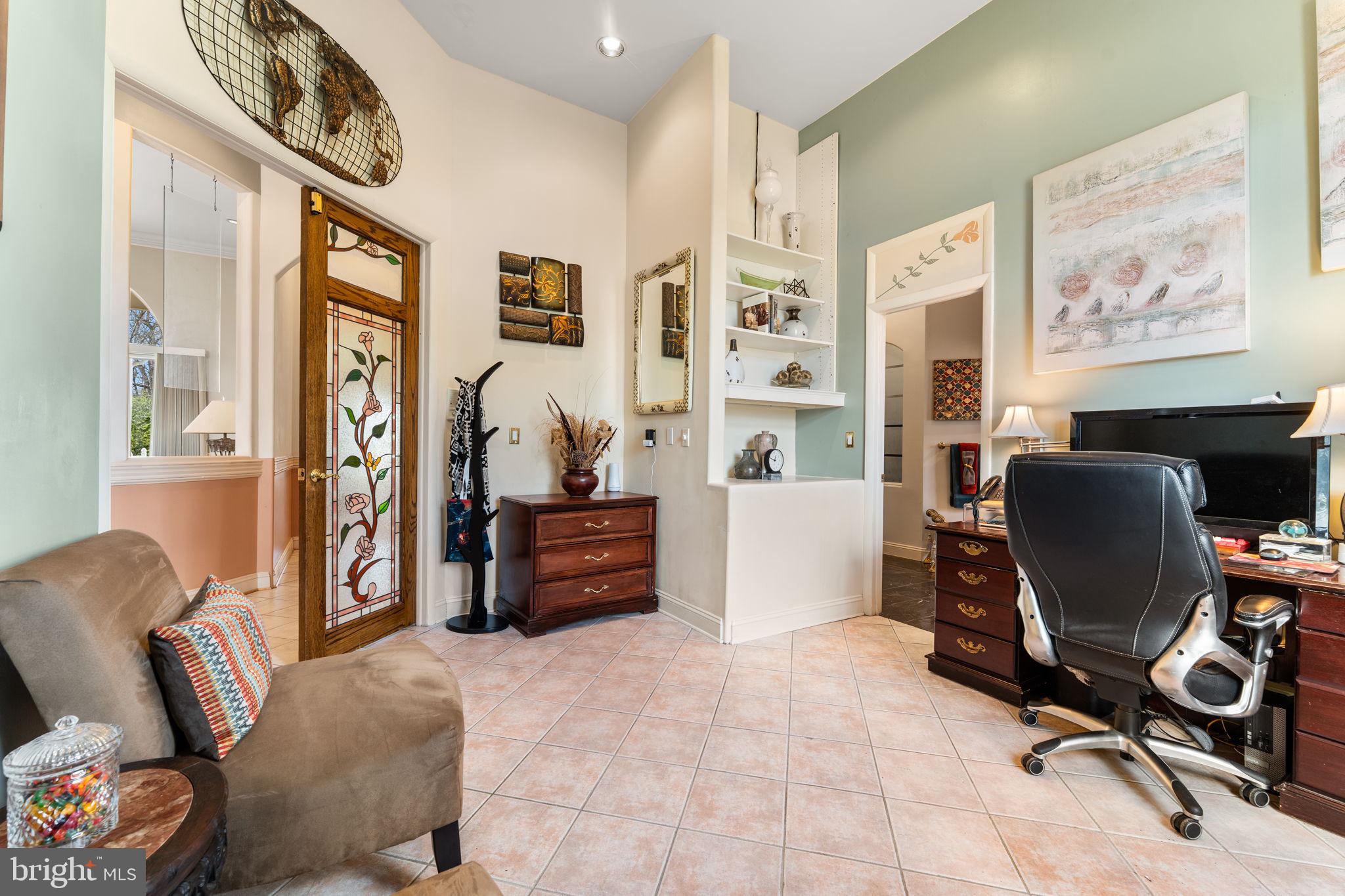 CHELTENHAM - Residential