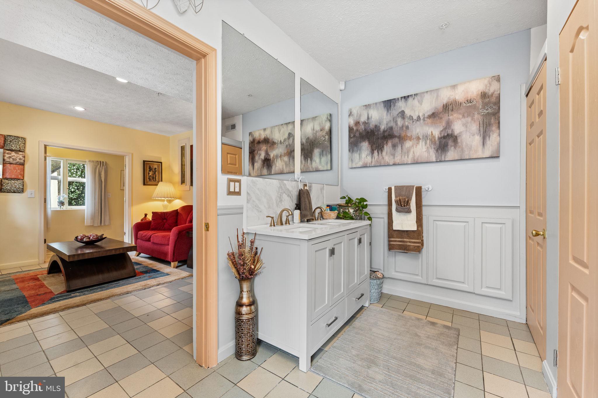 CHELTENHAM - Residential