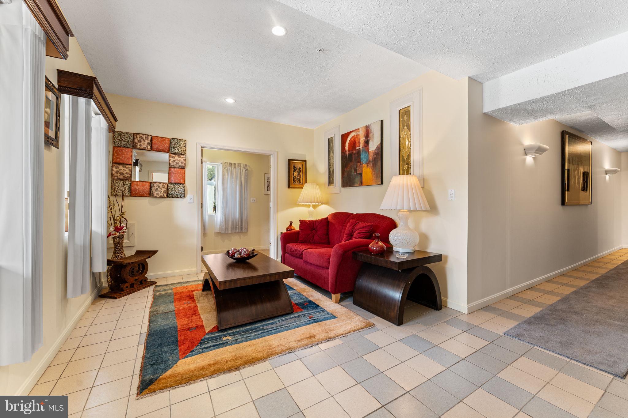 CHELTENHAM - Residential