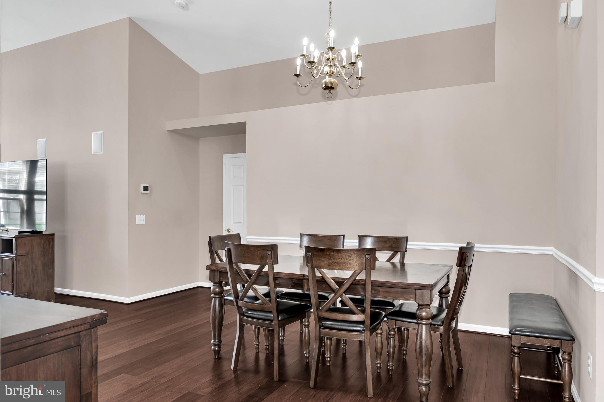 FOUR SEASONS IN HISTORIC VIRGINIA - Residential