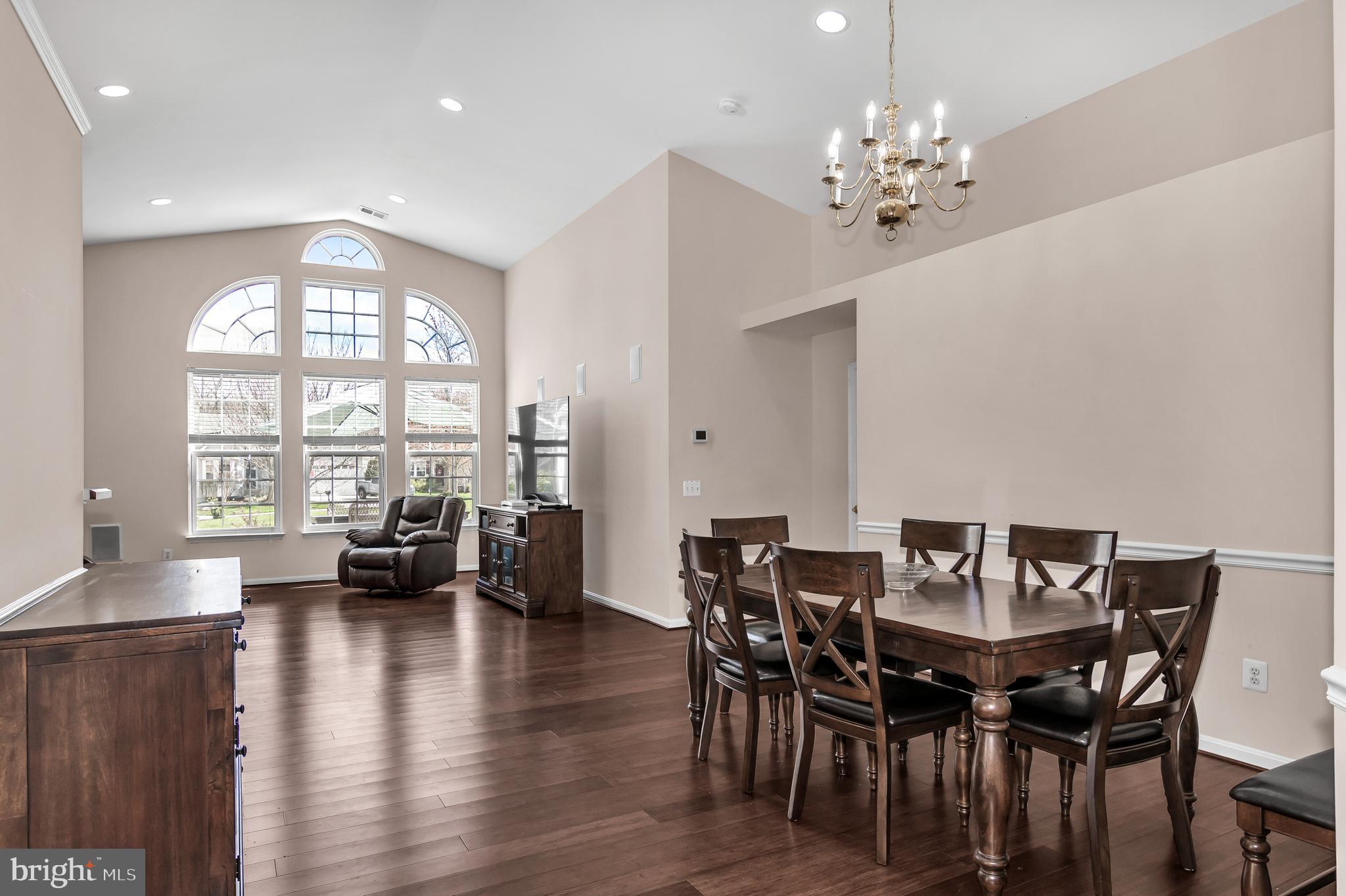 FOUR SEASONS IN HISTORIC VIRGINIA - Residential