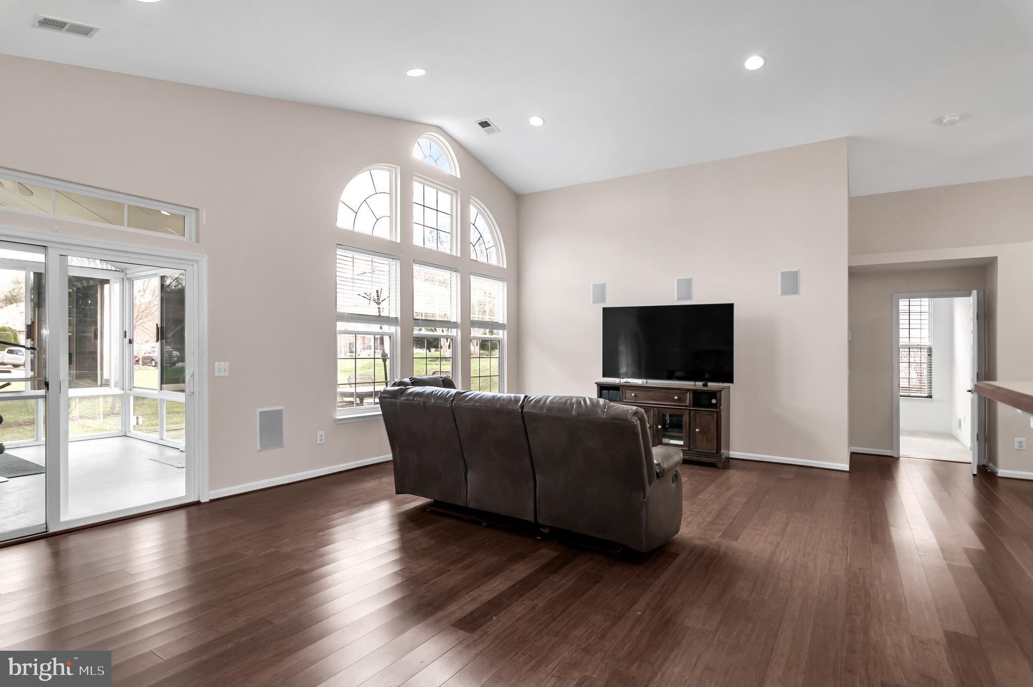 FOUR SEASONS IN HISTORIC VIRGINIA - Residential