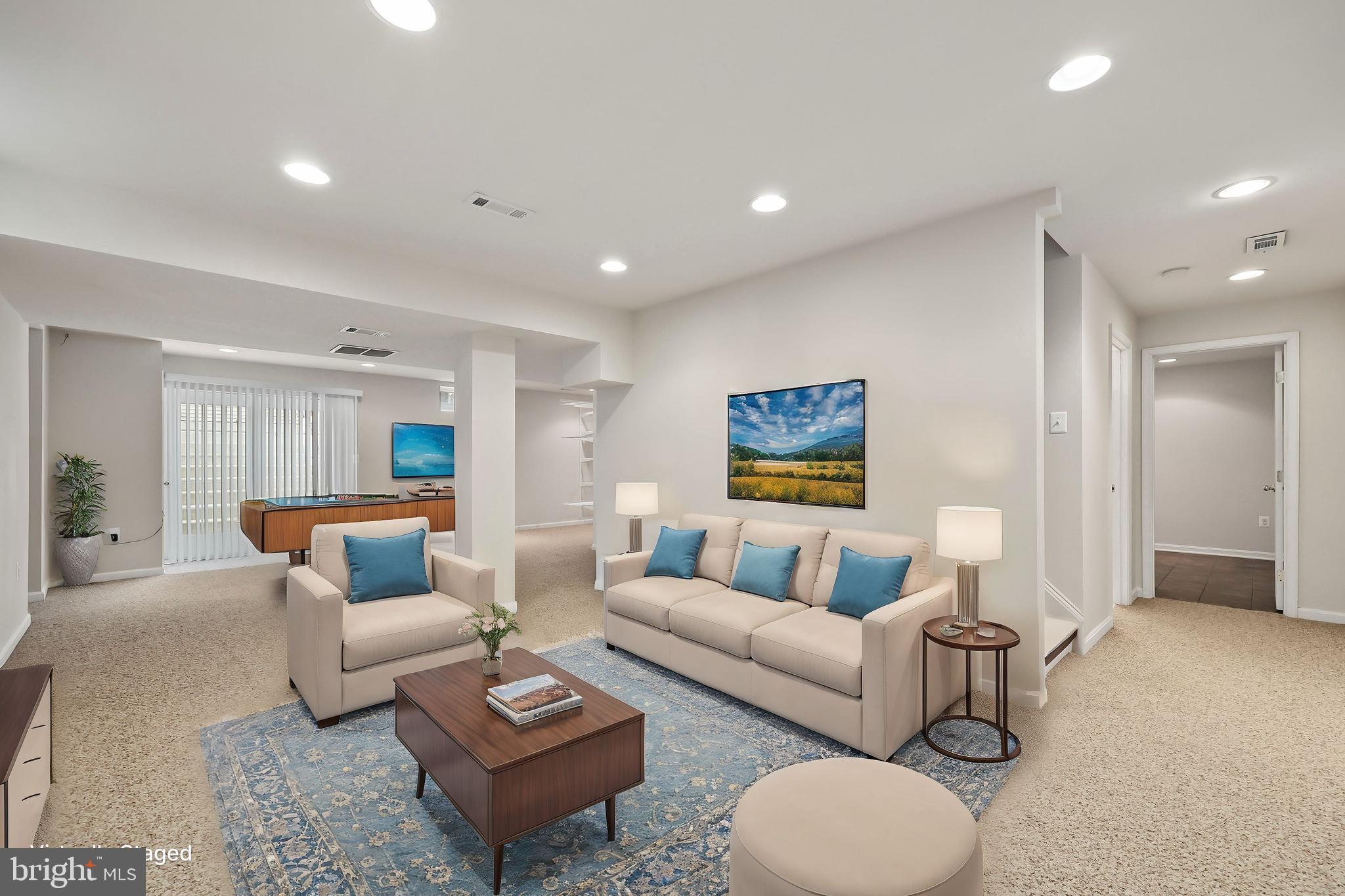 FARMWELL HUNT - Residential