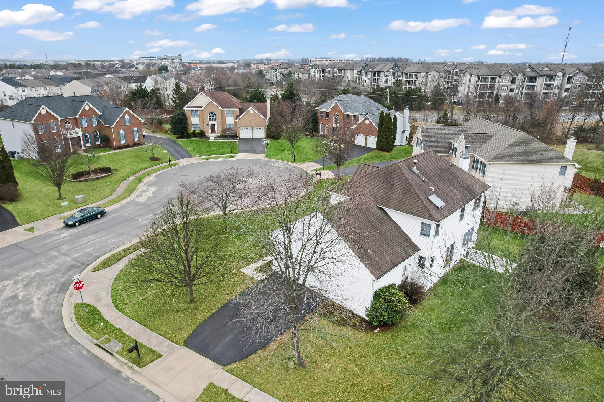 FARMWELL HUNT - Residential