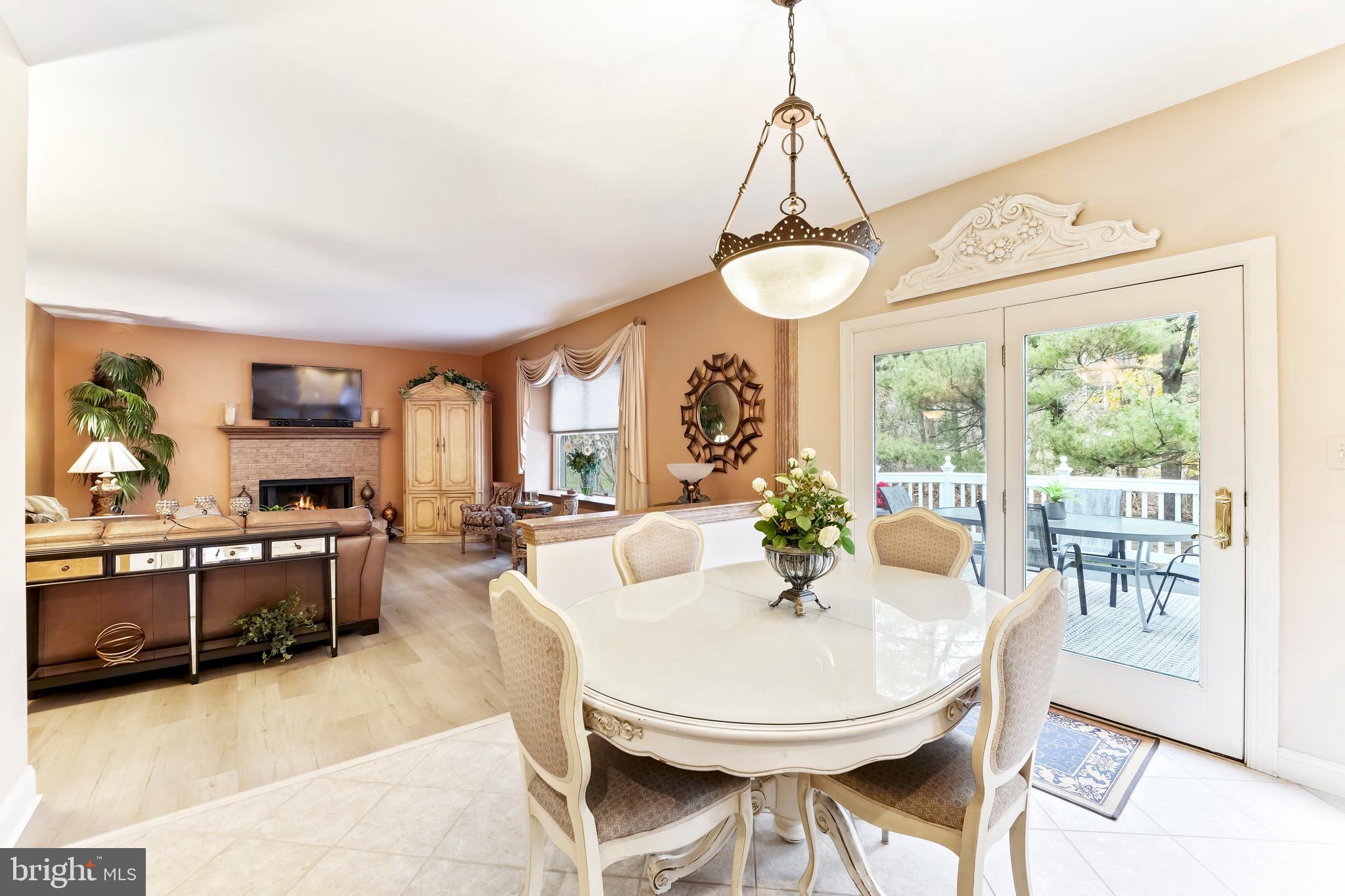 ROSE TREE ESTS - Residential