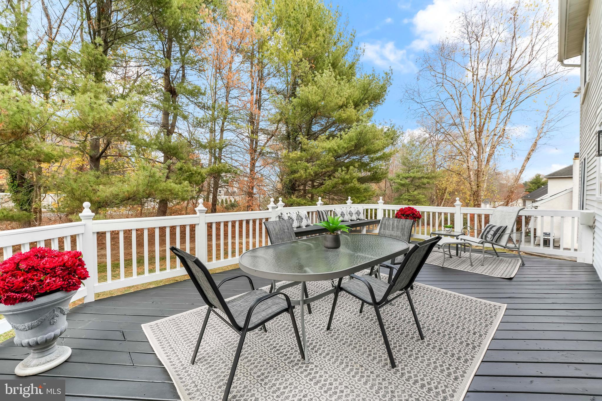 ROSE TREE ESTS - Residential