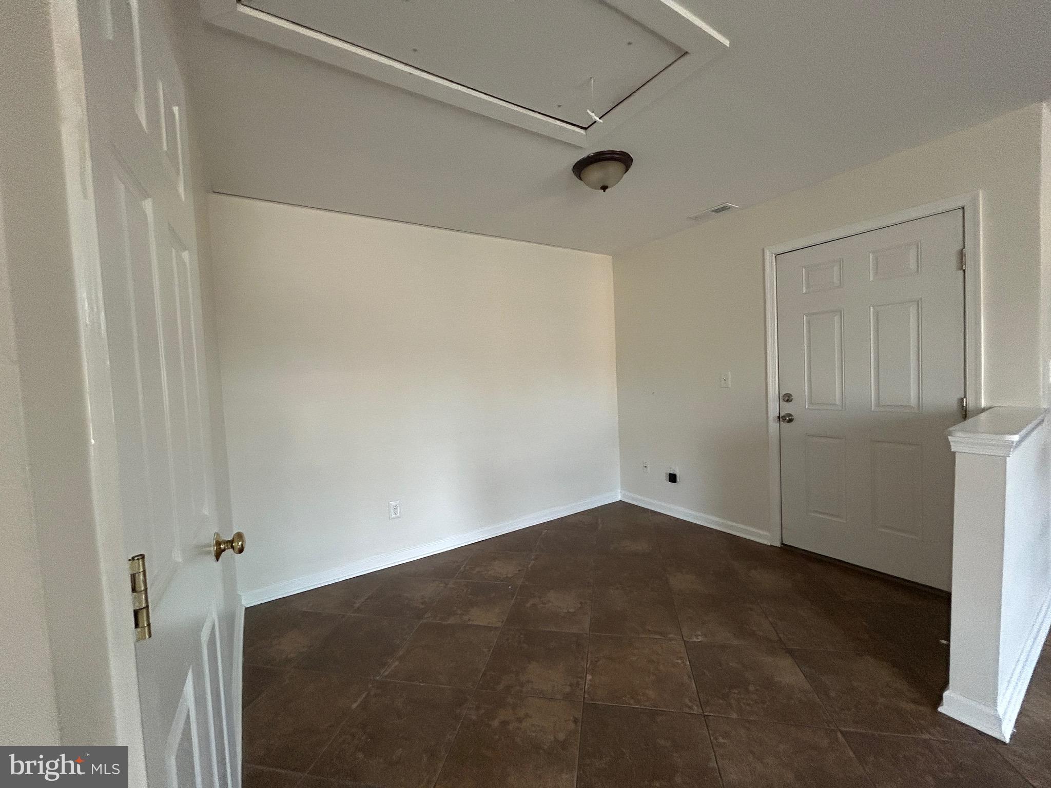 4 N WHITE HORSE PIKE B