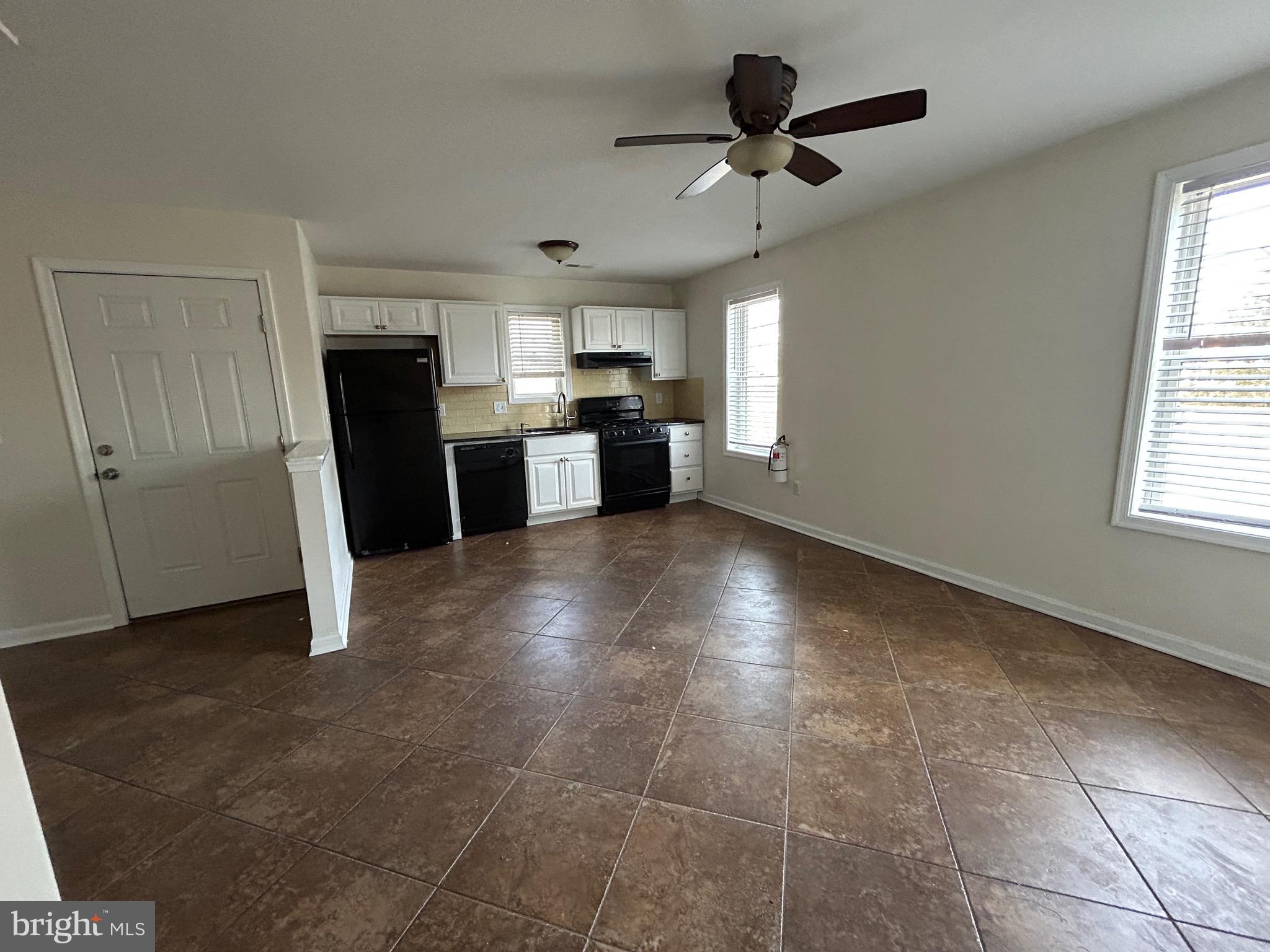 4 N WHITE HORSE PIKE B