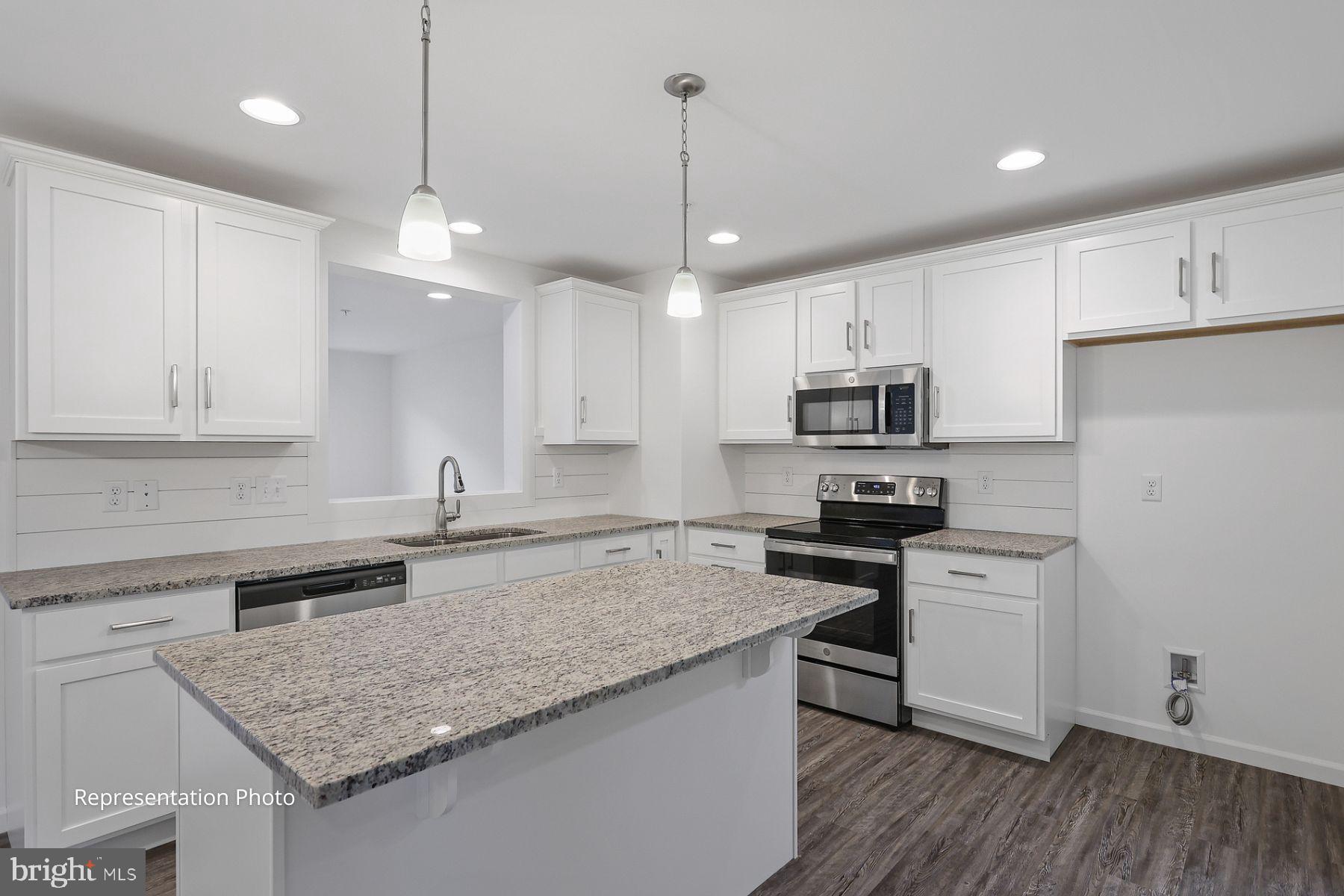 MAYAPPLE WOODS - Residential