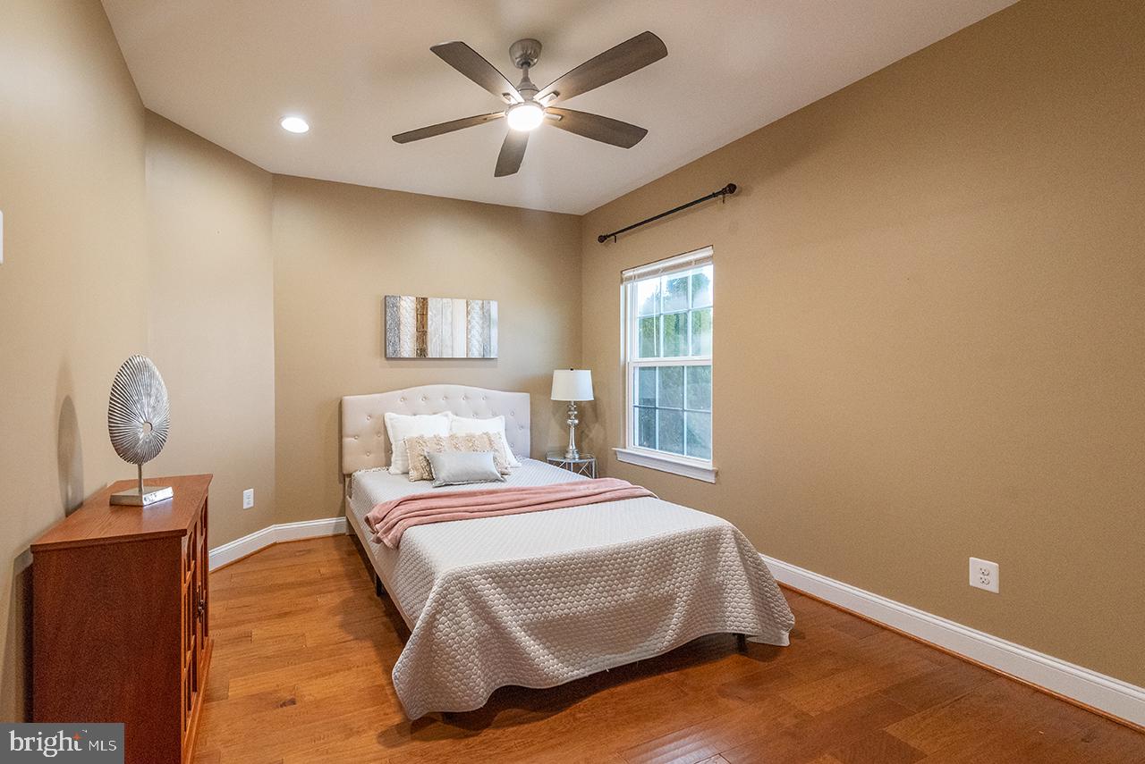 MEADOWS 2 - Residential