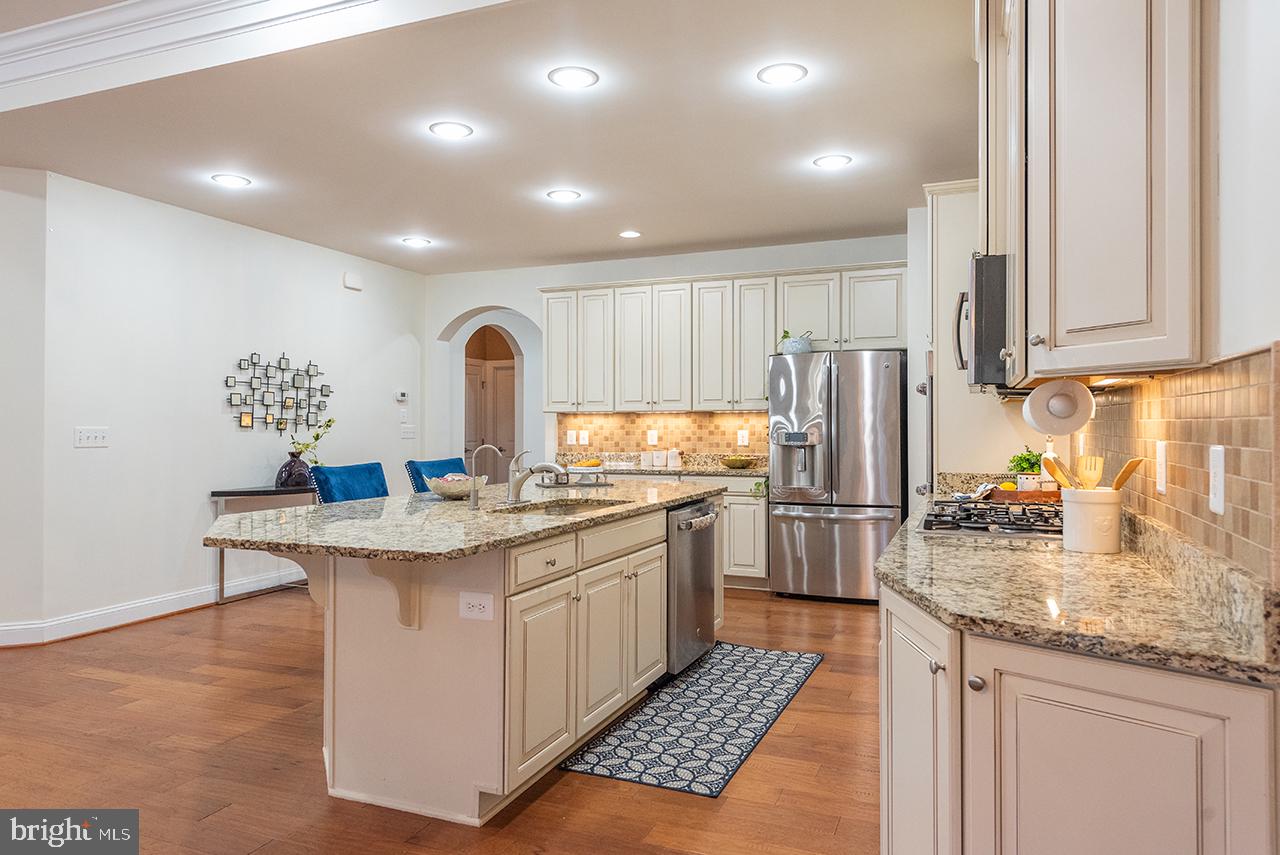 MEADOWS 2 - Residential