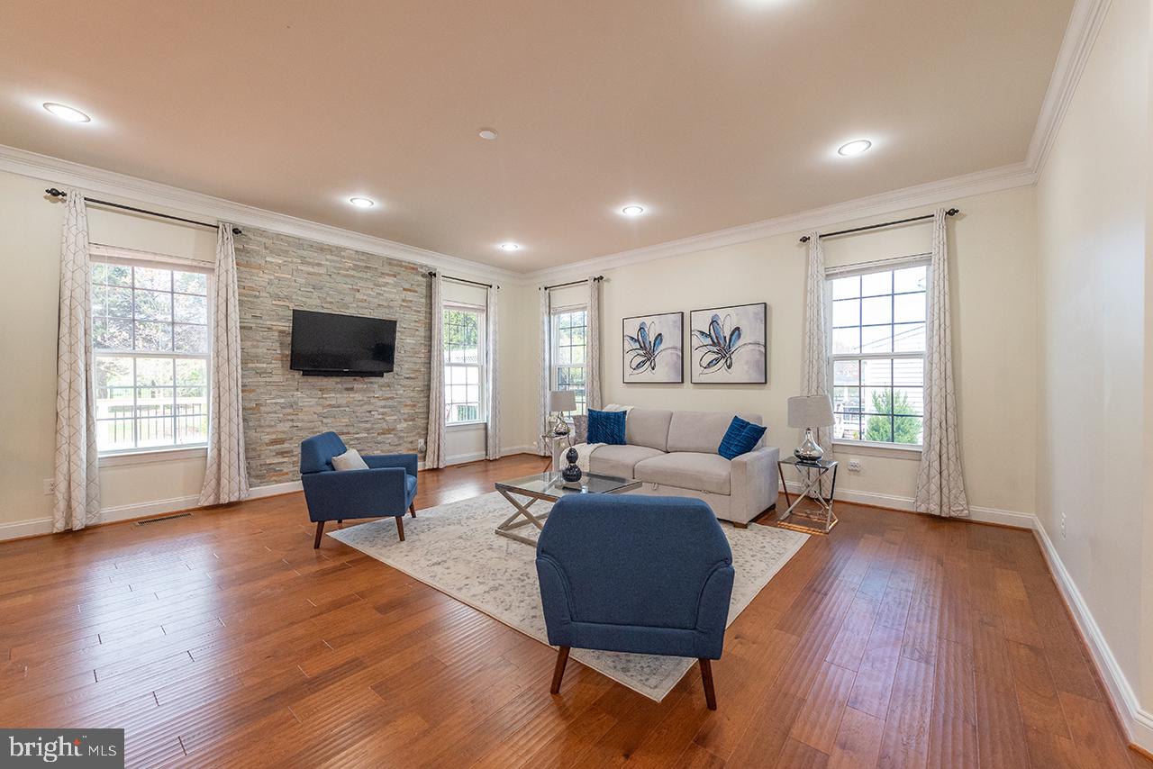 MEADOWS 2 - Residential