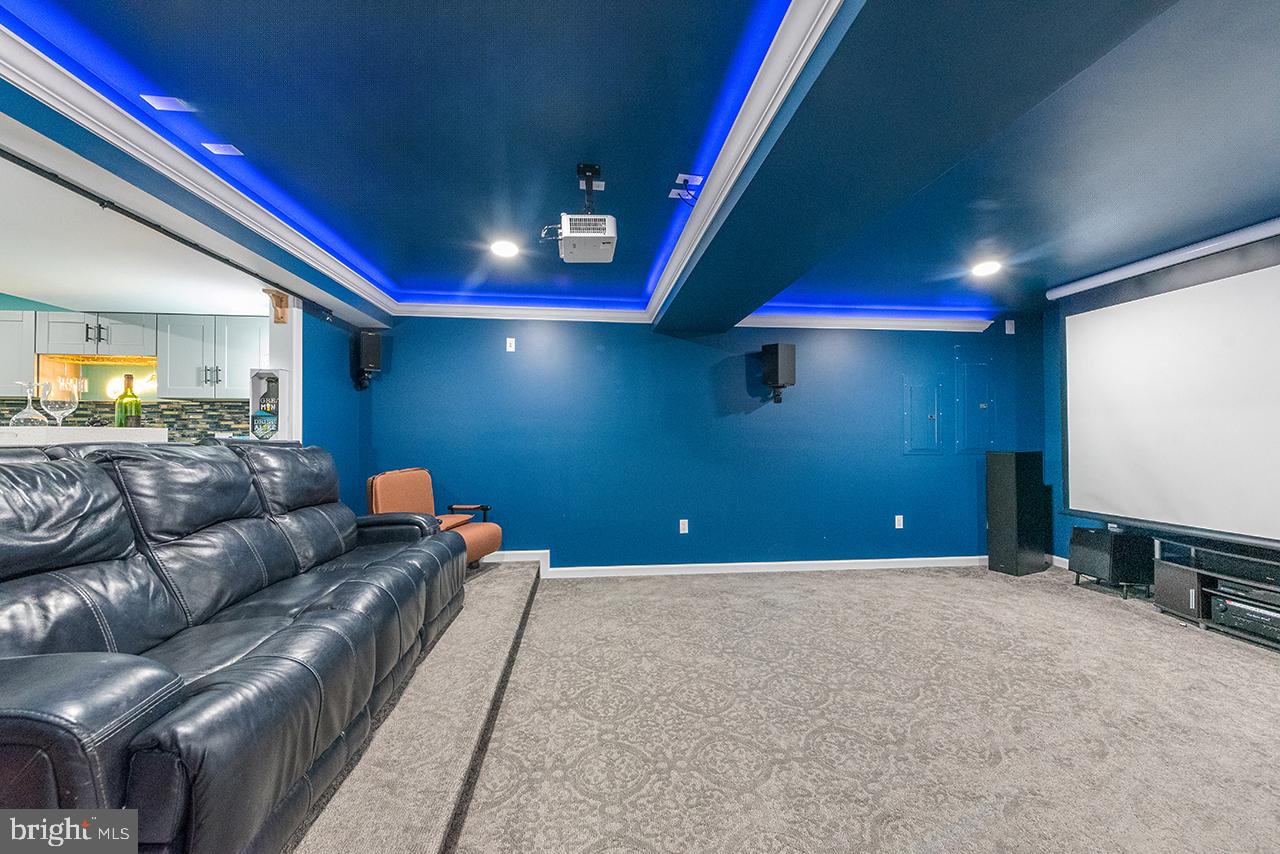 MEADOWS 2 - Residential