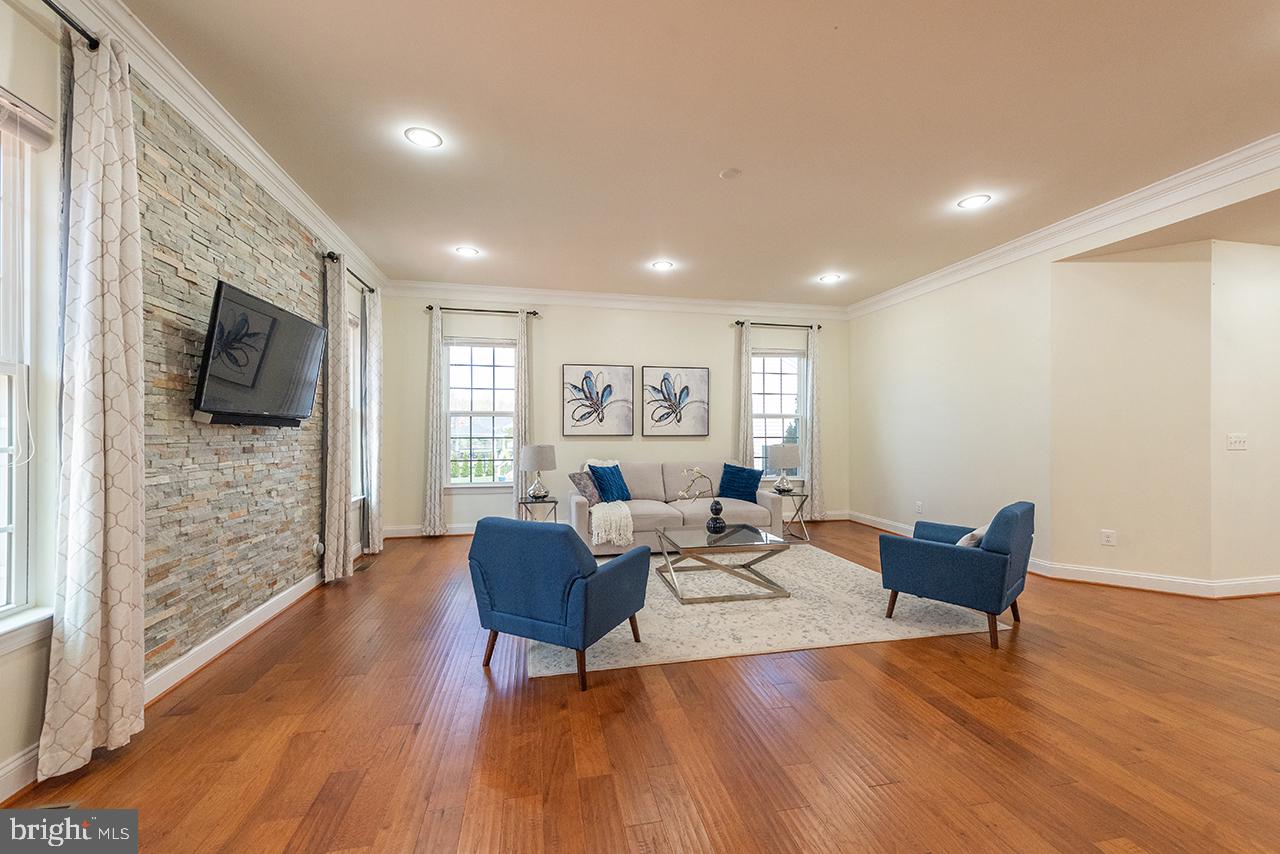 MEADOWS 2 - Residential