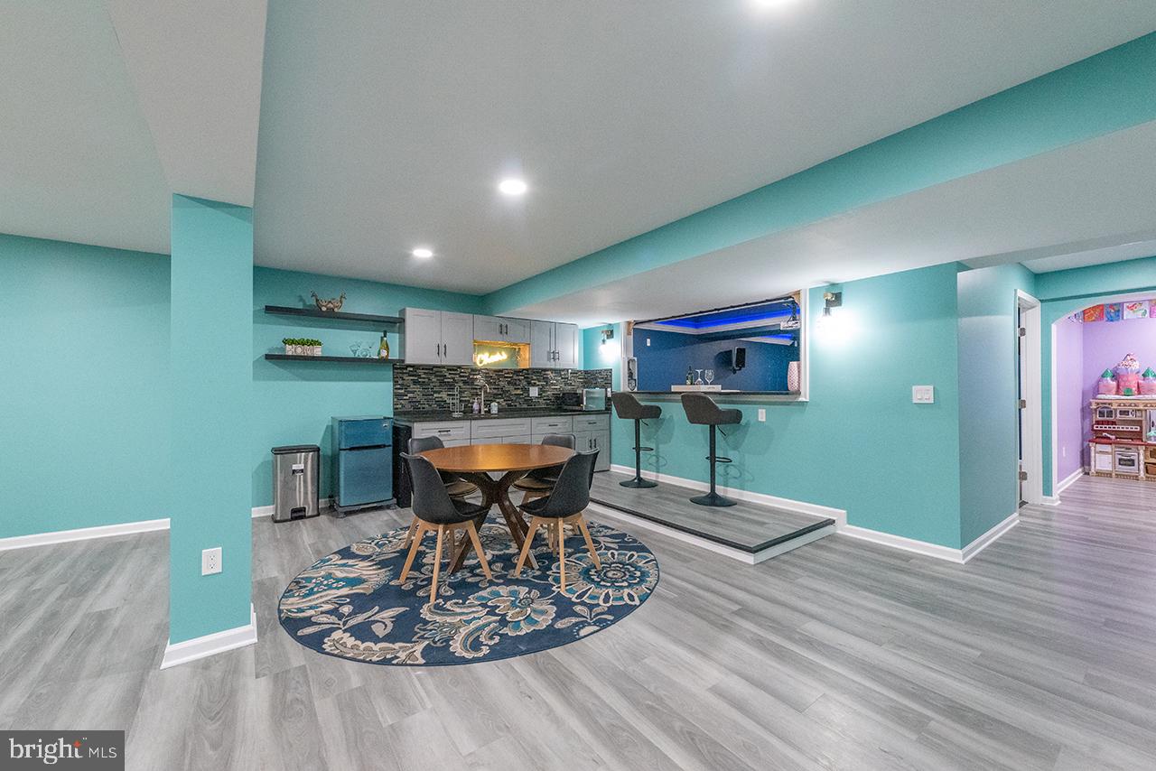 MEADOWS 2 - Residential