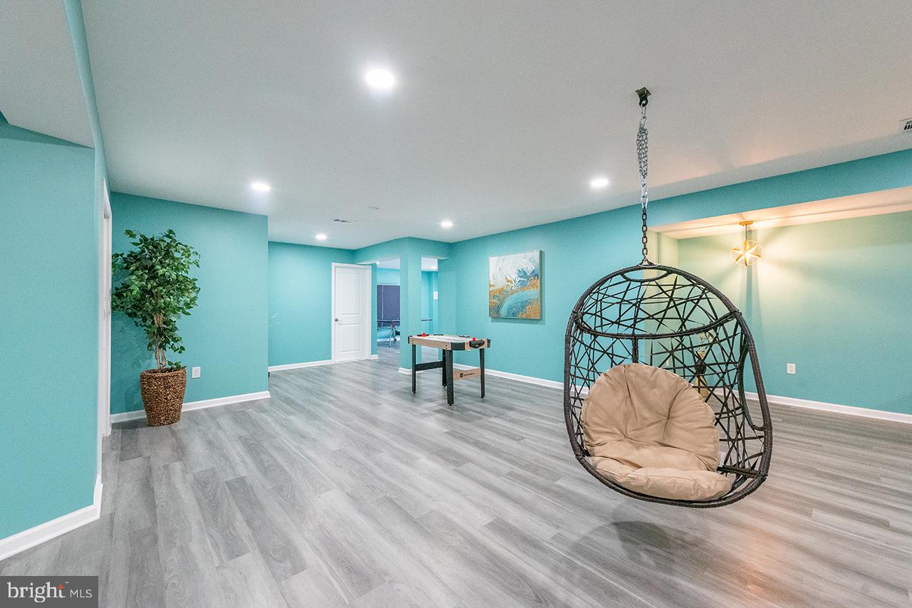 MEADOWS 2 - Residential