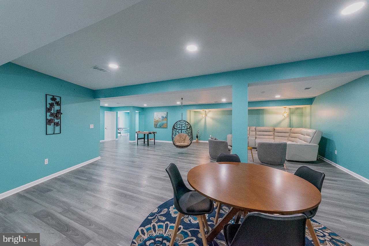 MEADOWS 2 - Residential