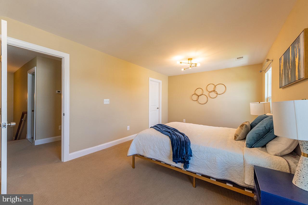 MEADOWS 2 - Residential