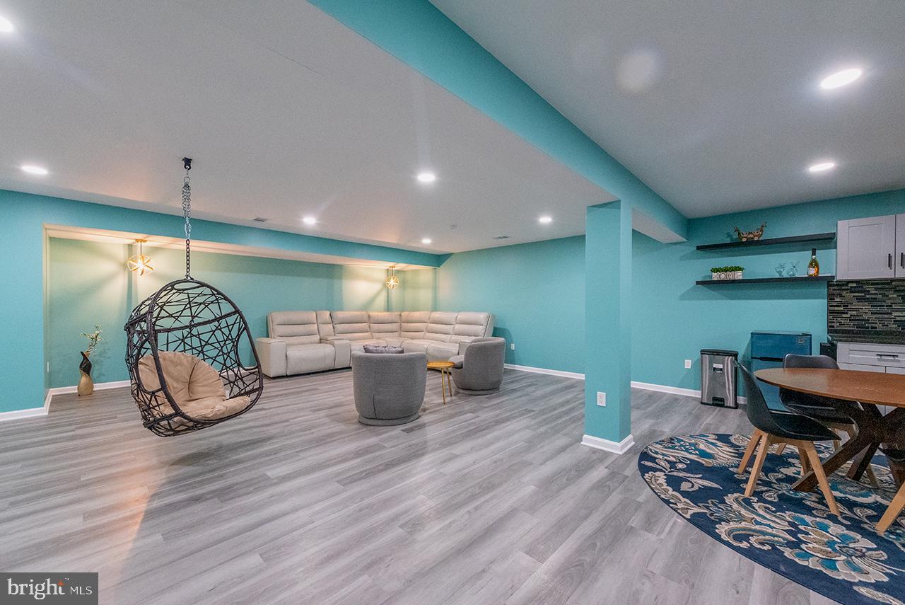 MEADOWS 2 - Residential