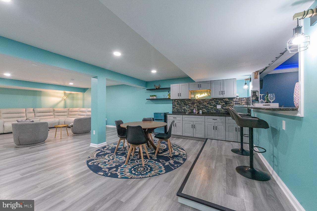 MEADOWS 2 - Residential