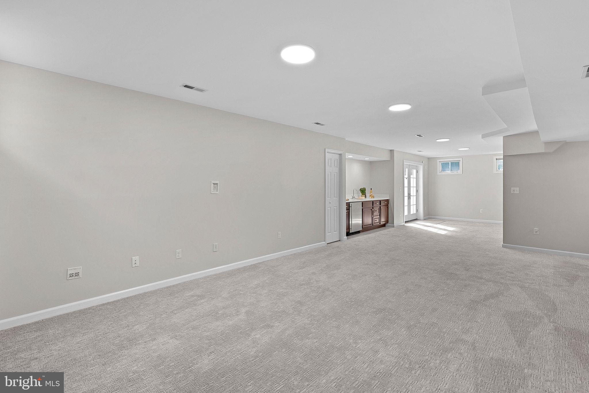 LOWES ISLAND - Residential