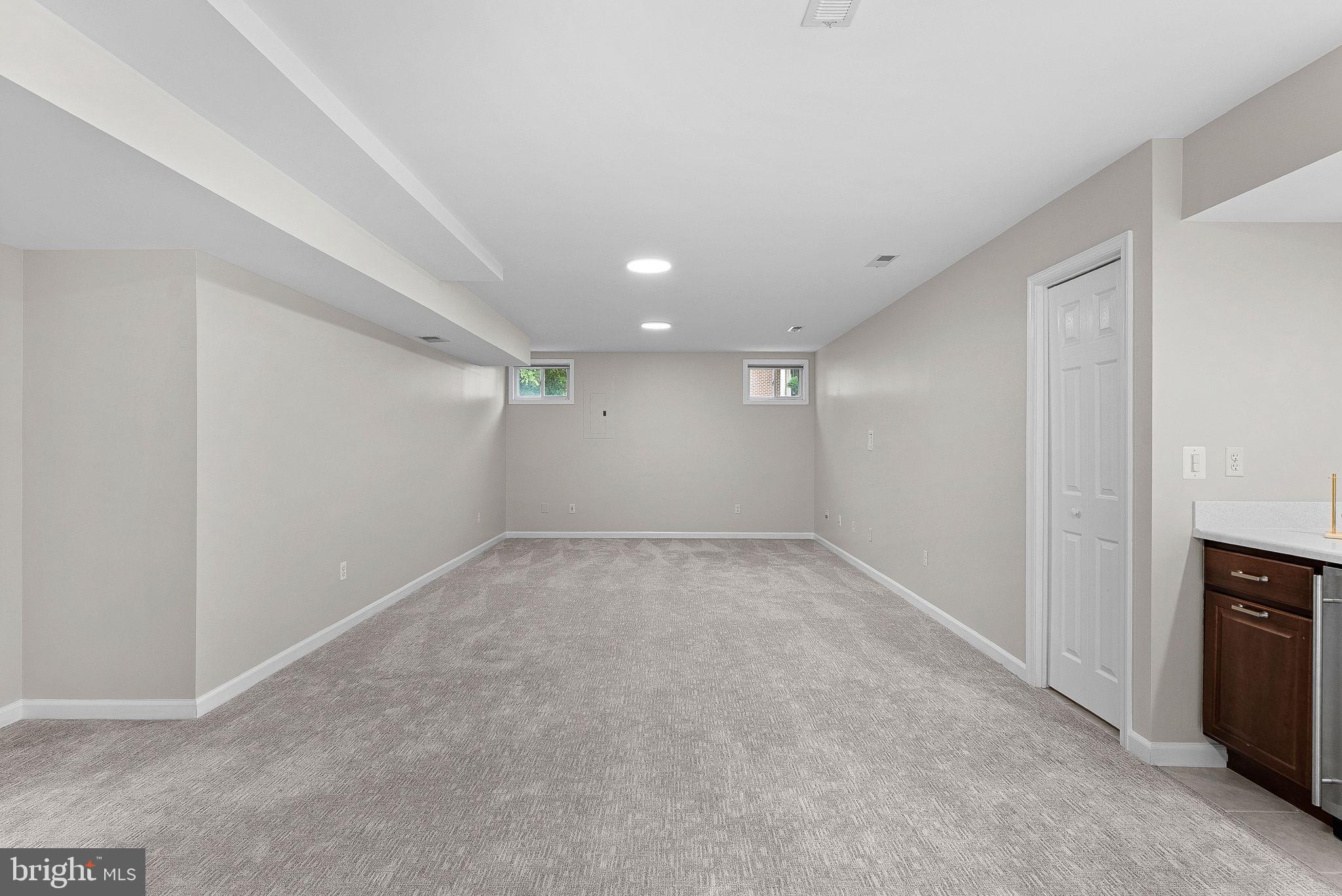 LOWES ISLAND - Residential