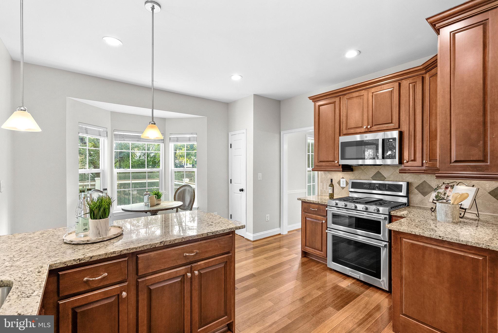 LOWES ISLAND - Residential