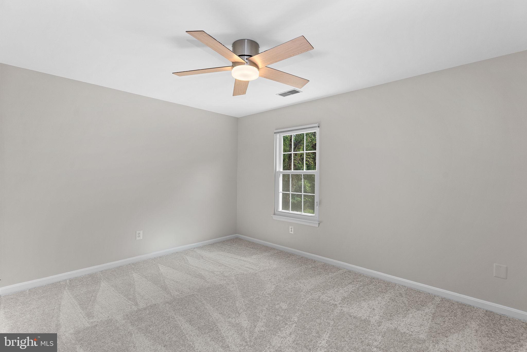 LOWES ISLAND - Residential