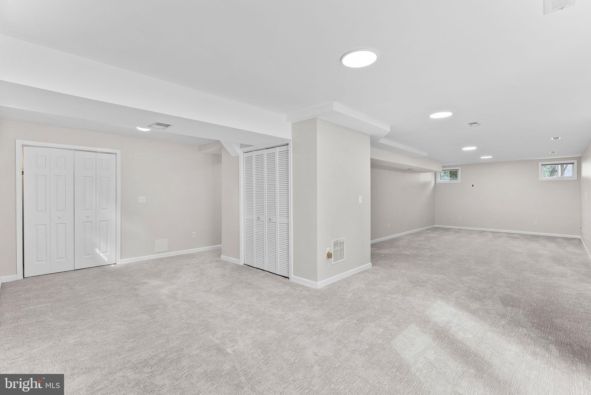 LOWES ISLAND - Residential