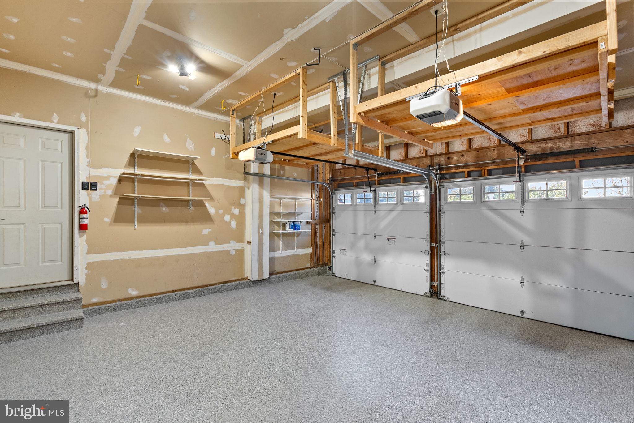 LOWES ISLAND - Residential