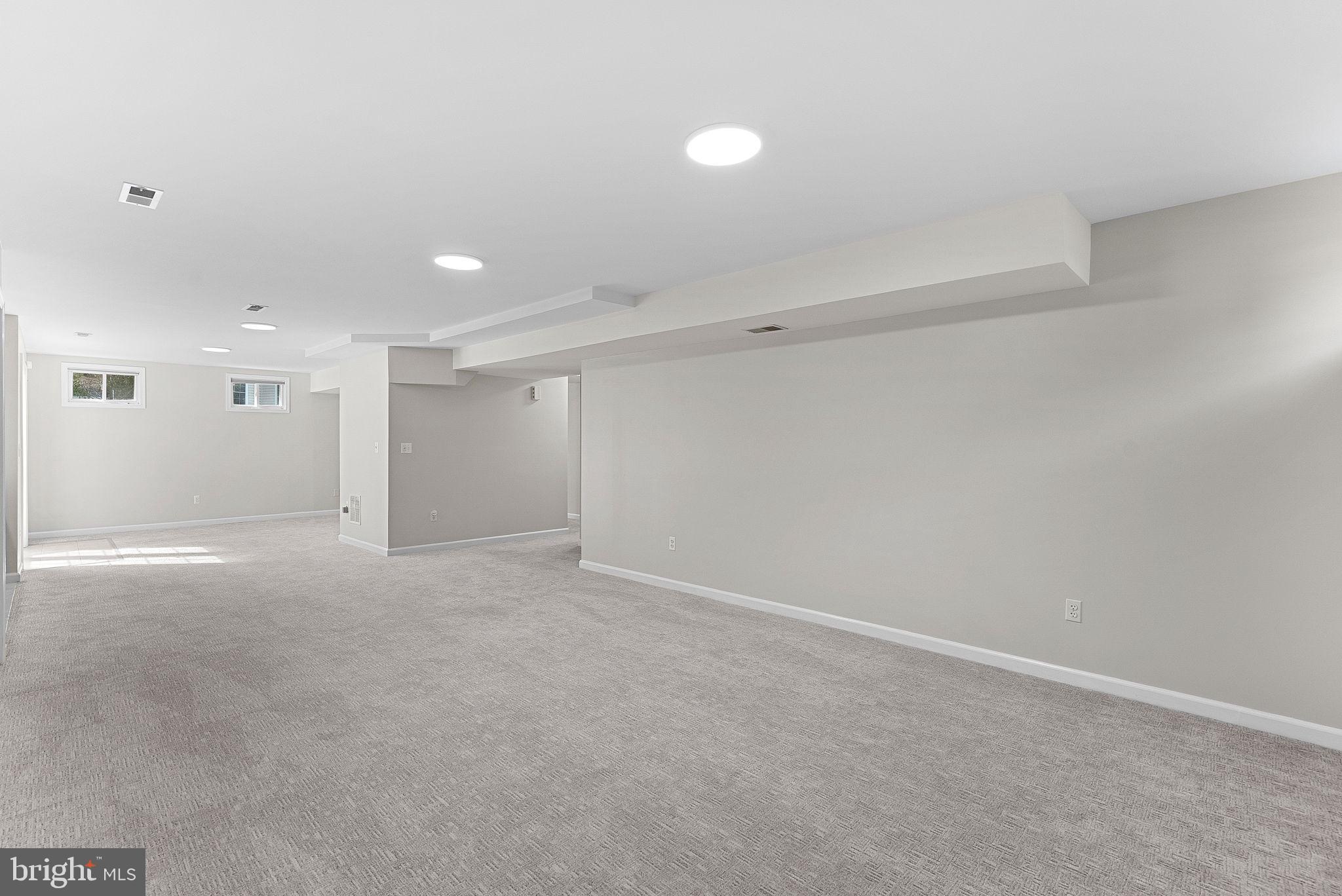 LOWES ISLAND - Residential