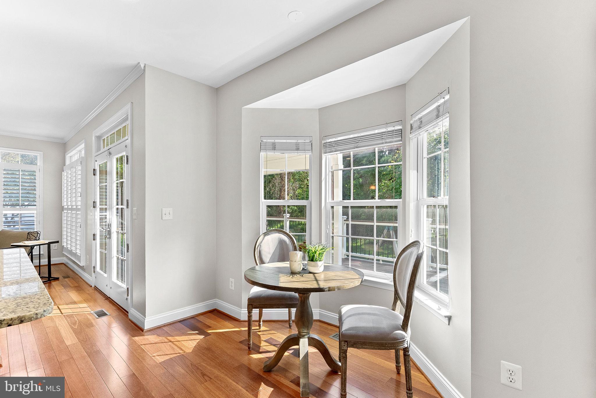 LOWES ISLAND - Residential