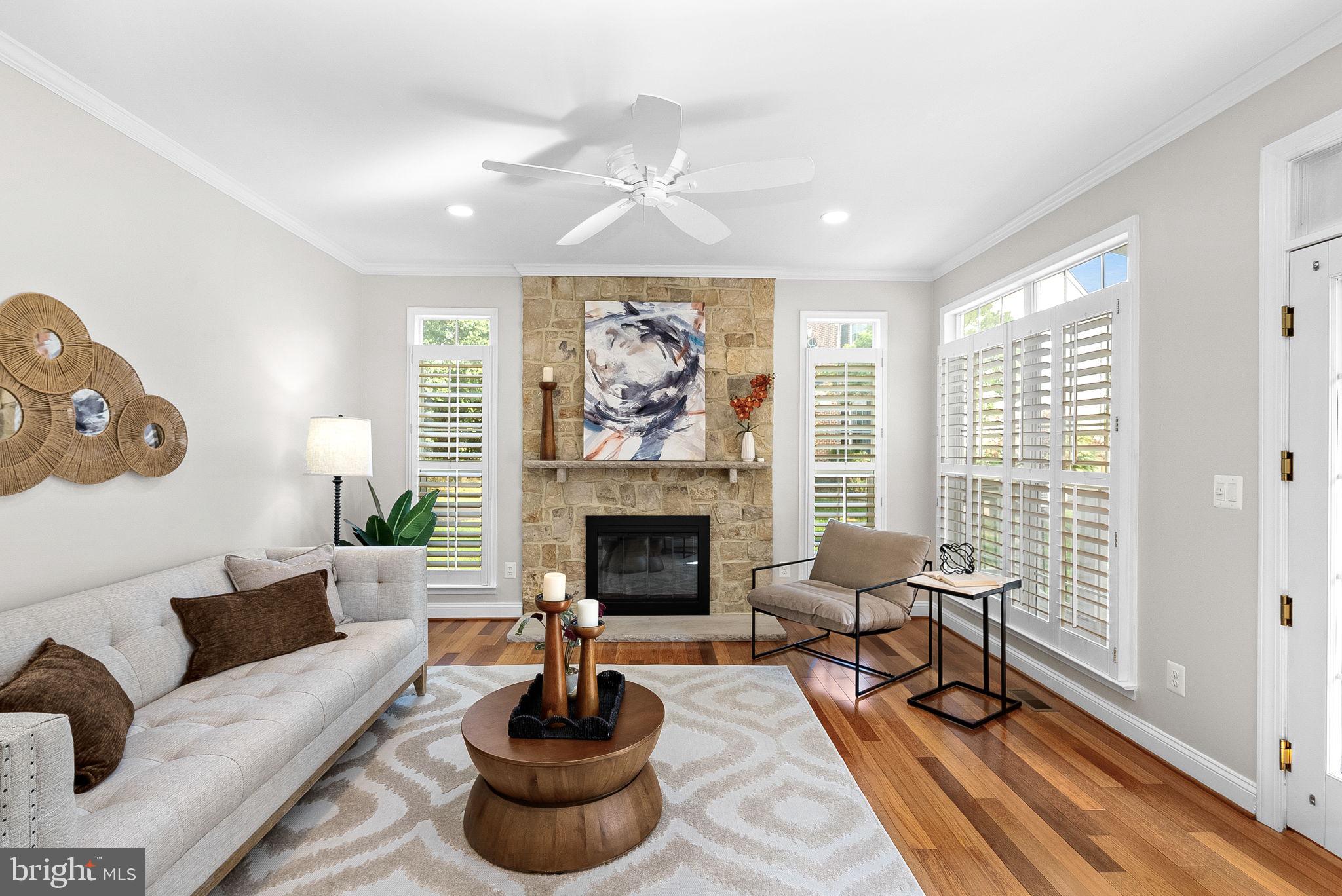 LOWES ISLAND - Residential