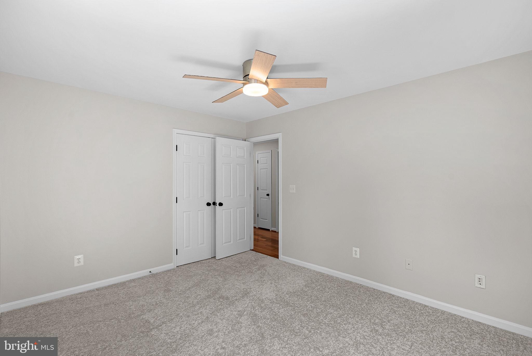 LOWES ISLAND - Residential