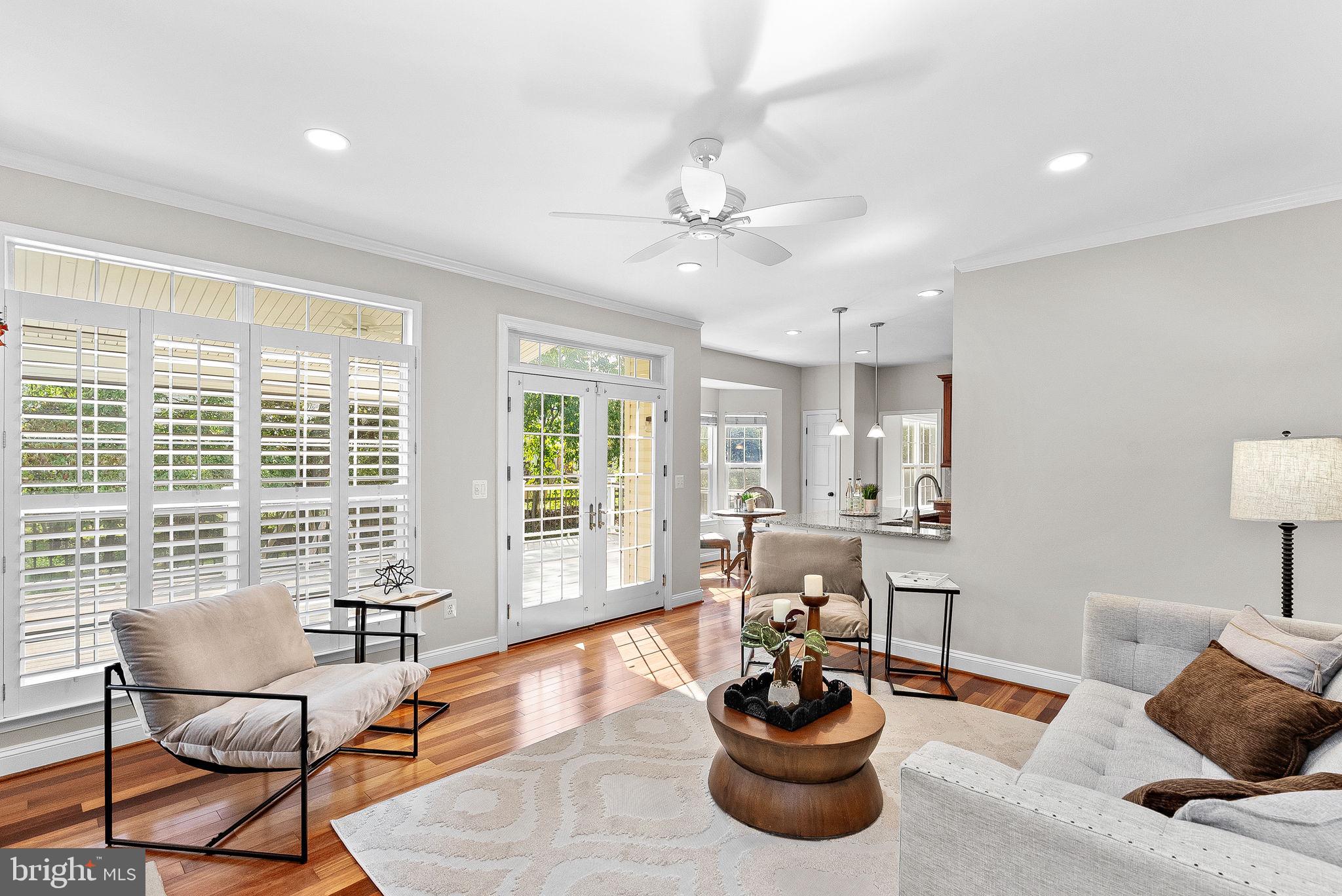 LOWES ISLAND - Residential