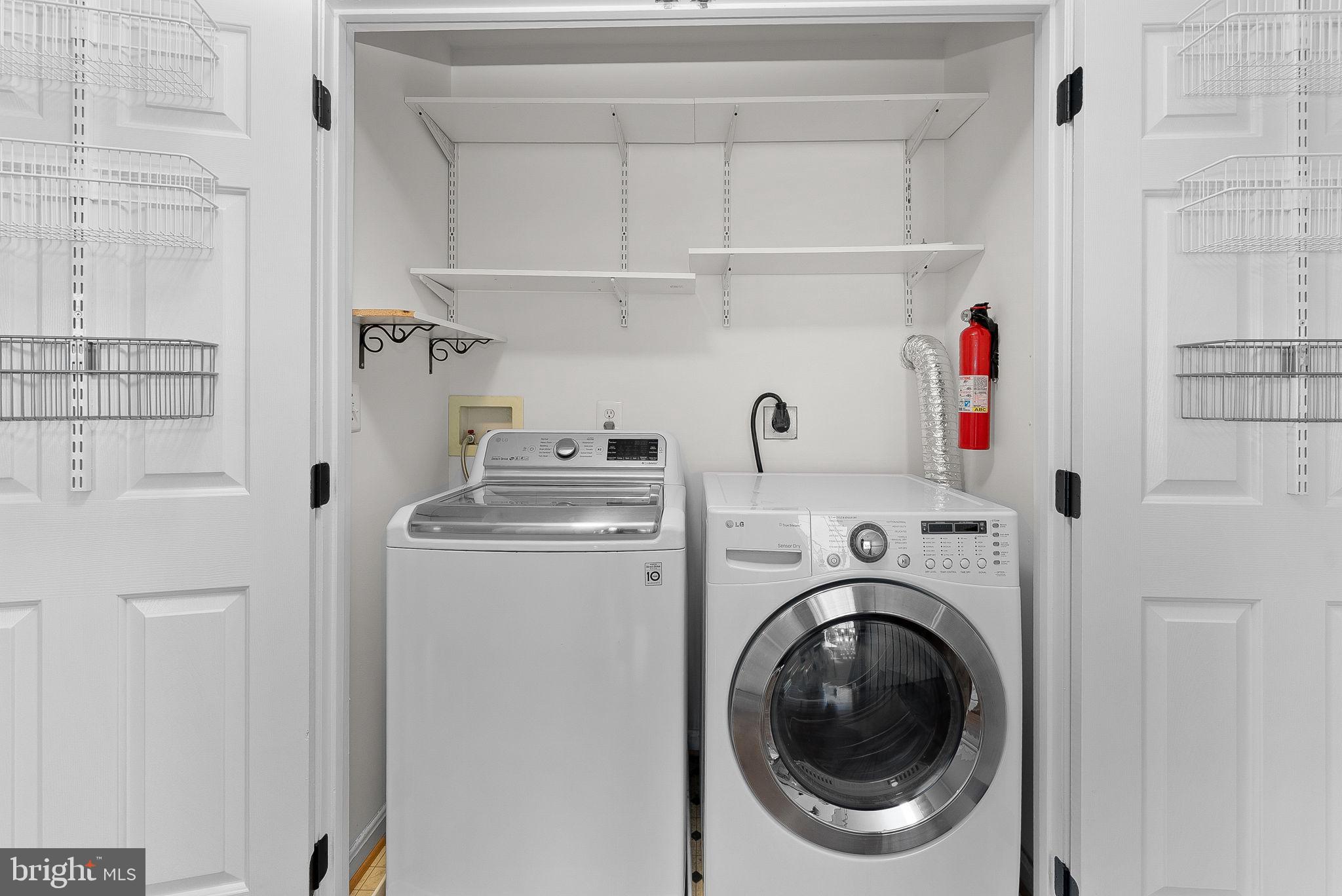 LOWES ISLAND - Residential