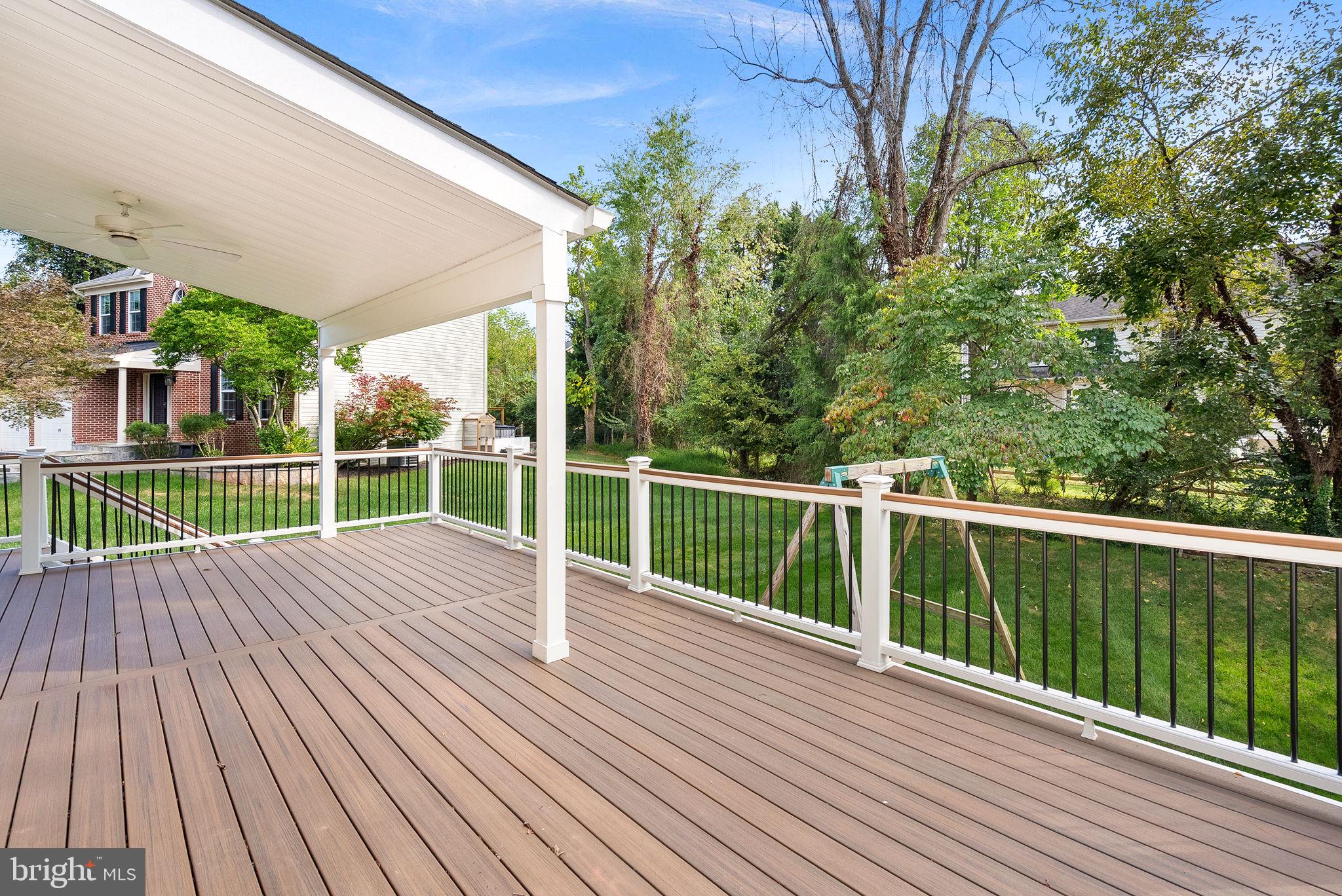 LOWES ISLAND - Residential