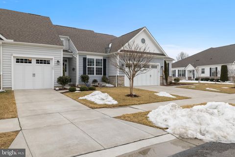 Condo For Sale - 822 Moorings Circle #17<br/> STEVENSVILLE, MD 21666