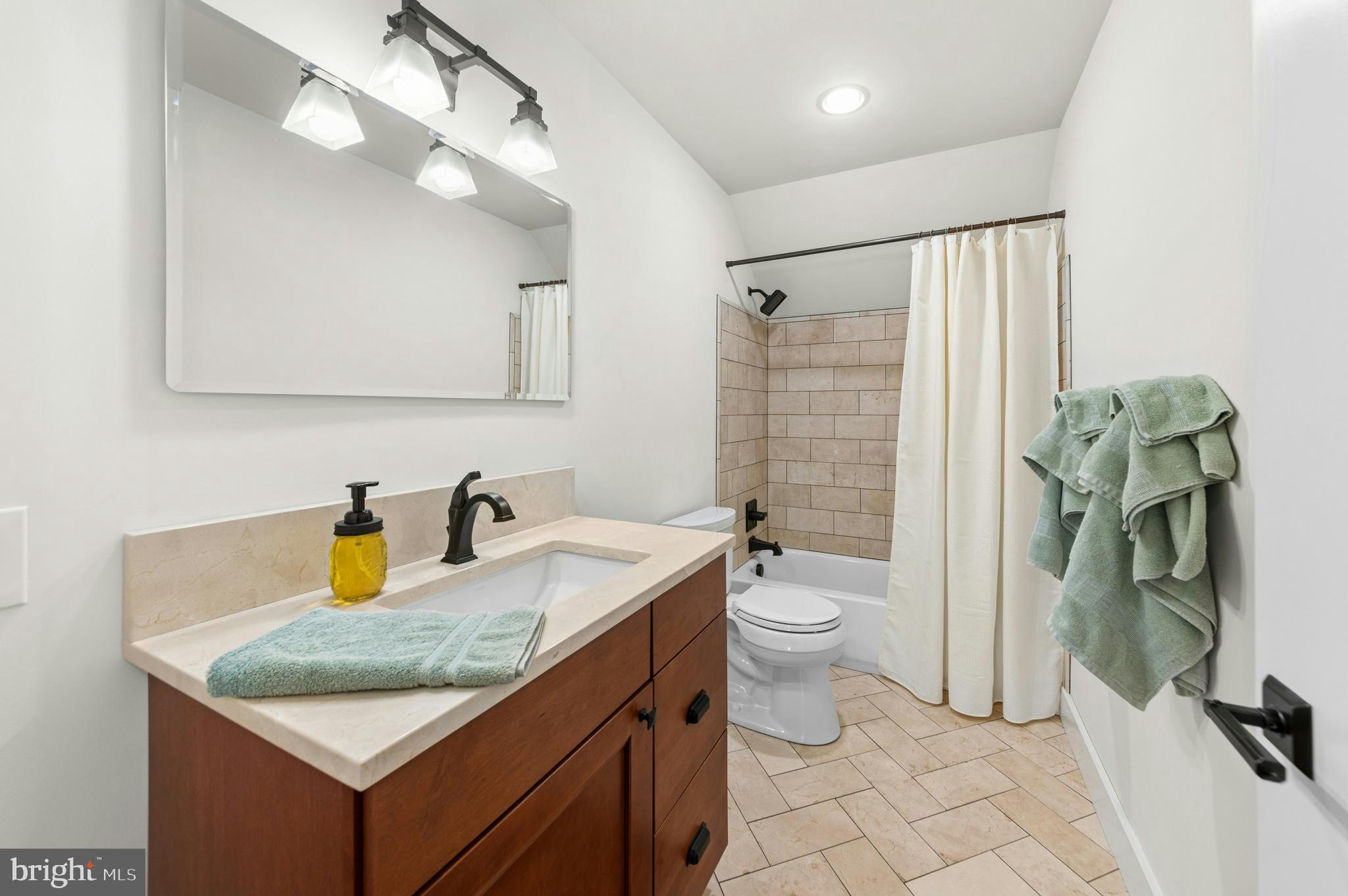 NON AVAILABLE - Residential