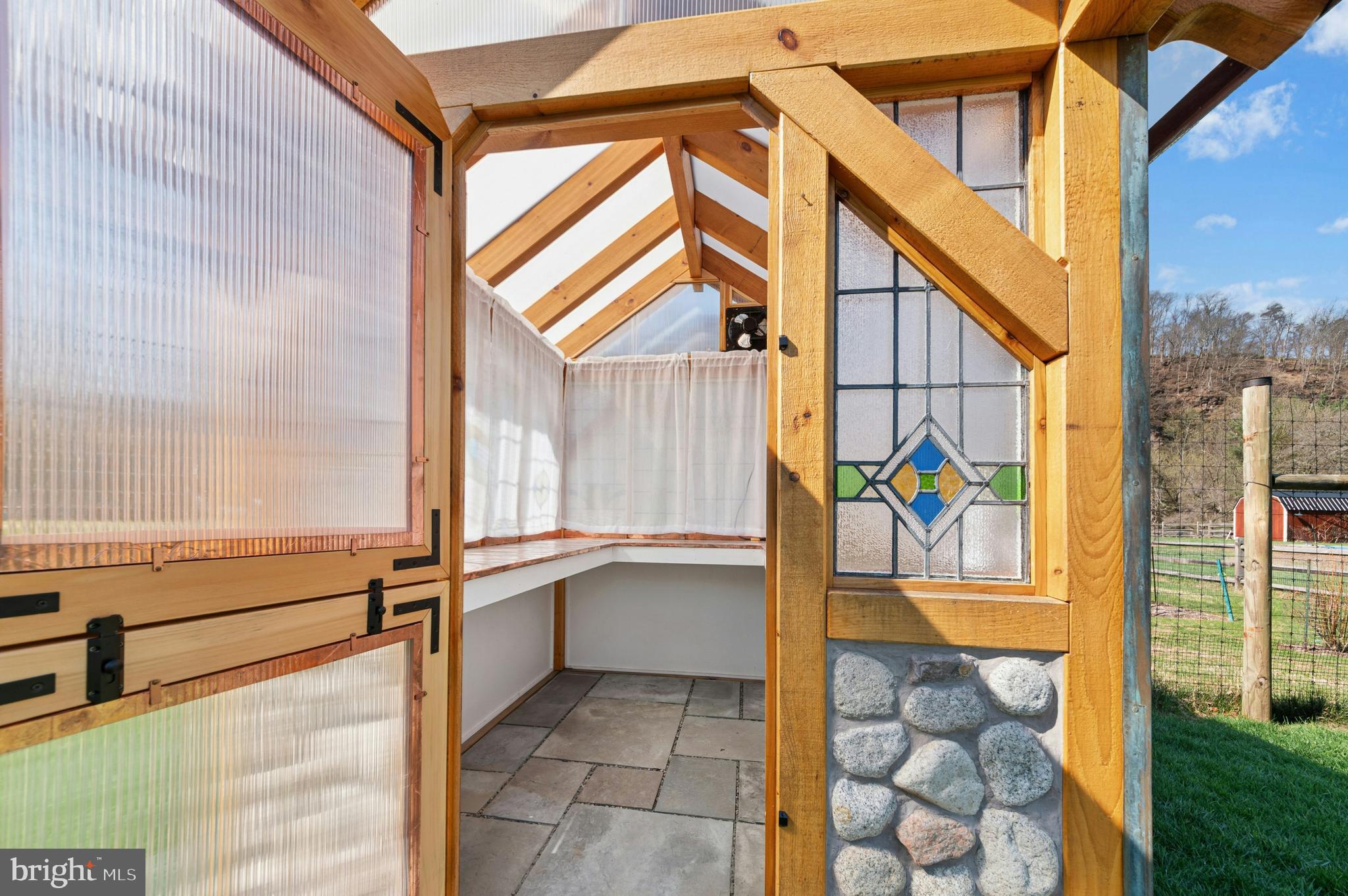 NON AVAILABLE - Residential