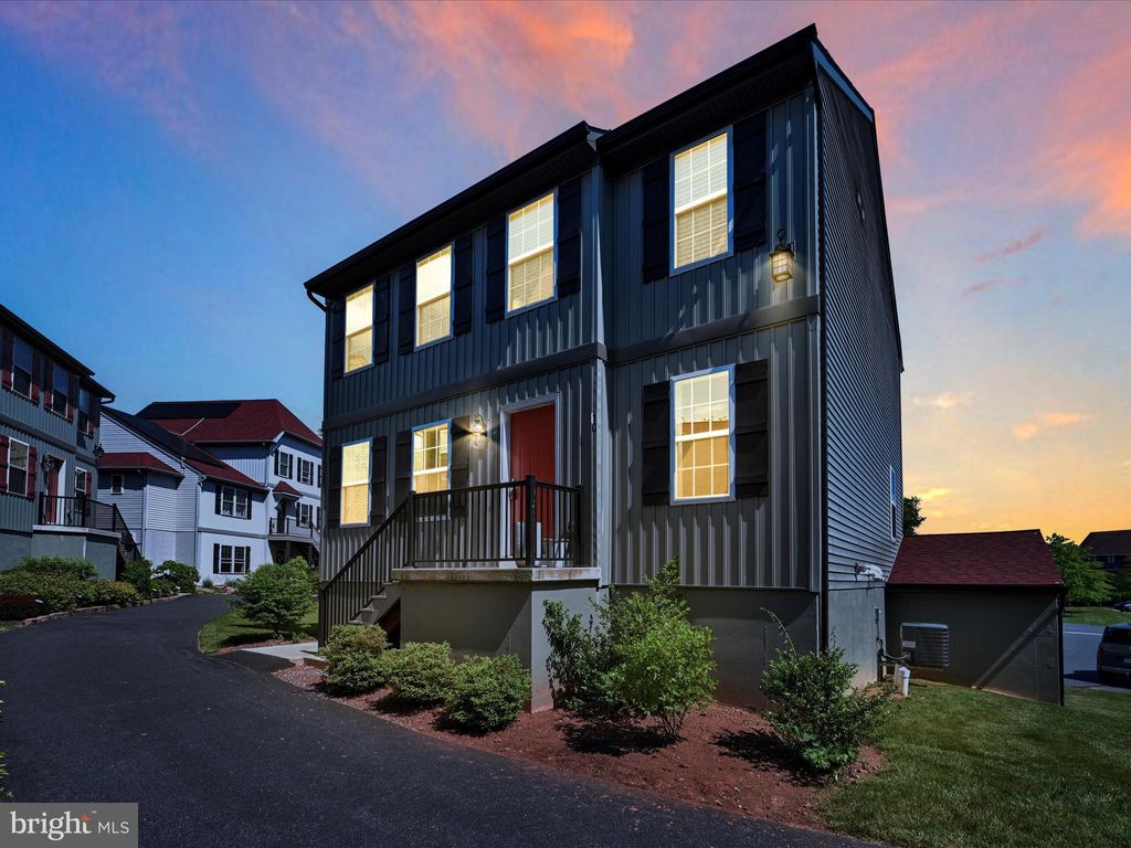 Photo of 10 Rothenburg Way, Reinholds, PA 17569 (MLS # PALA2051234)