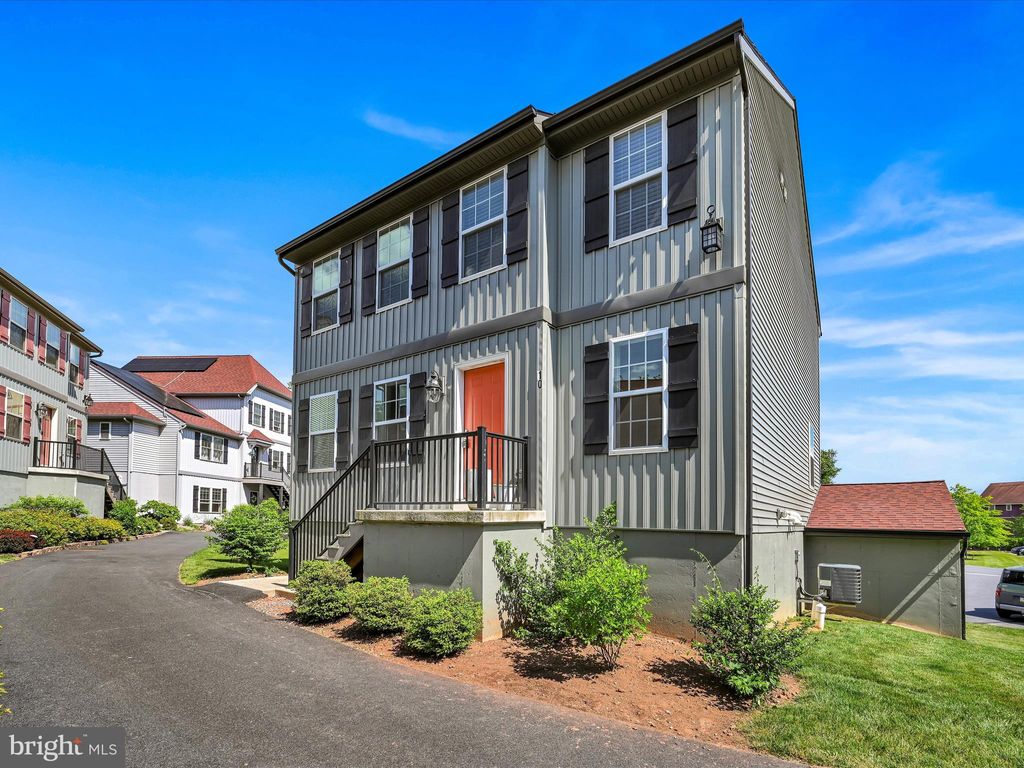 Photo of 10 Rothenburg Way, Reinholds, PA 17569 (MLS # PALA2051234)