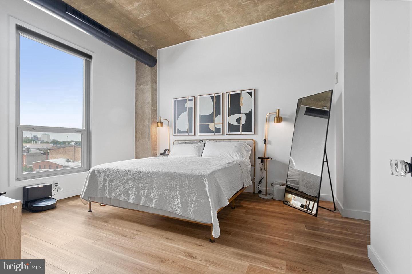 113 N BREAD STREET 3H6