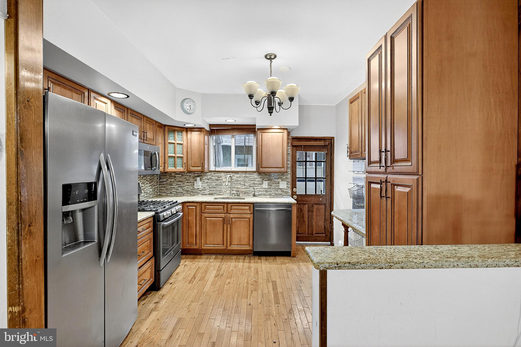 GIRARD ESTATES - Residential